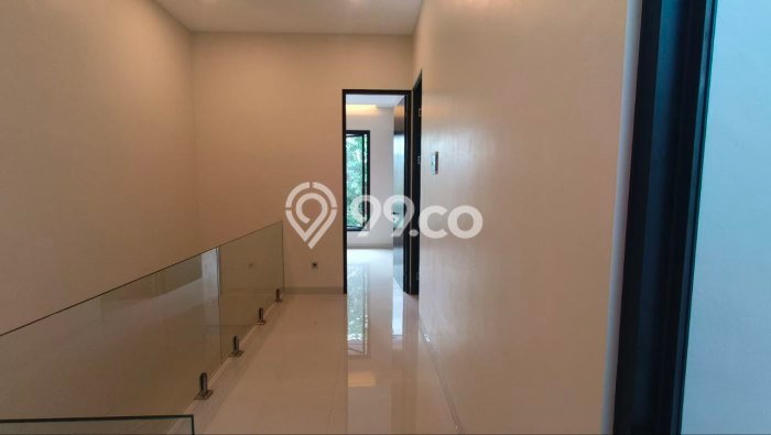 Dijual Hunian Rumah Terawat 3 KT di Manyar, Surabaya Dijual Hunian Rumah Terawat 3 KT di Manyar, Surabaya