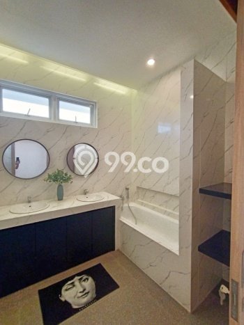 Rumah LT 360m² di Dharma Husada, Surabaya - Akses Mudah Rumah LT 360m² di Dharma Husada, Surabaya - Akses Mudah