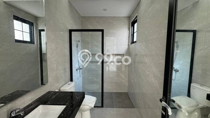 Ready to Use! Premium House LT 140m2 Desain Elegan di Dharma Husada Ready to Use! Premium House LT 140m2 Desain Elegan di Dharma Husada