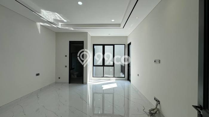 Ready to Use! Premium House LT 140m2 Desain Elegan di Dharma Husada Ready to Use! Premium House LT 140m2 Desain Elegan di Dharma Husada