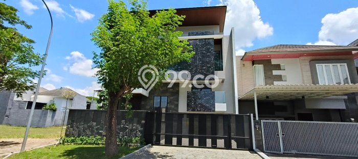 Jual Rumah Mewah Elegan Dengan View Cantik di Citraland, Surabaya Jual Rumah Mewah Elegan Dengan View Cantik di Citraland, Surabaya