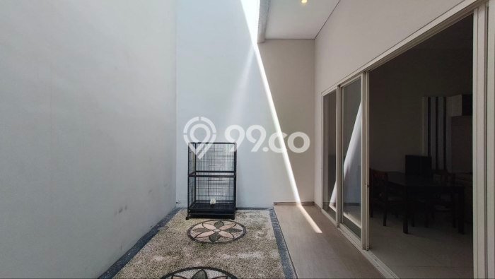 Hunian Mewah LB 300m2 Siap Huni Desain Elegan di Galaxy, Surabaya Hunian Mewah LB 300m2 Siap Huni Desain Elegan di Galaxy, Surabaya
