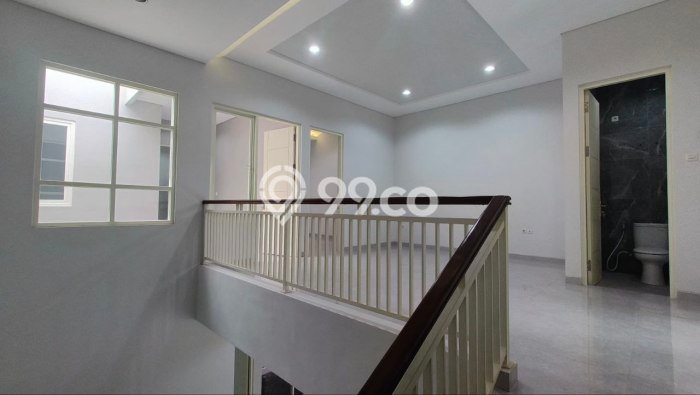 For Sale! Premium House LT 140m2 Desain Elegan di Manyar For Sale! Premium House LT 140m2 Desain Elegan di Manyar