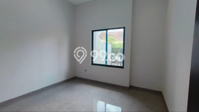 Rumah Elit Modern Tanpa Renovasi di Manyar Surabaya Rumah Elit Modern Tanpa Renovasi di Manyar Surabaya