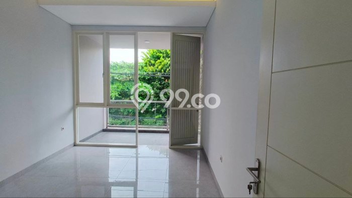 For Sale! Premium House LT 140m2 Desain Elegan di Manyar For Sale! Premium House LT 140m2 Desain Elegan di Manyar