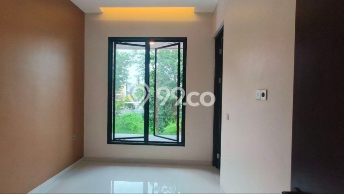 Dijual Hunian Rumah Terawat 3 KT di Manyar, Surabaya Dijual Hunian Rumah Terawat 3 KT di Manyar, Surabaya