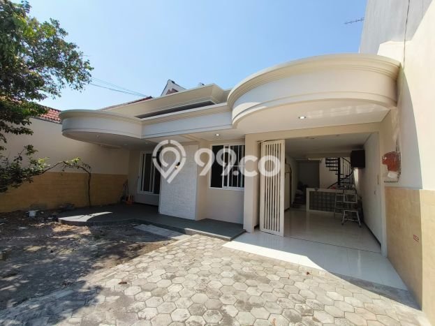 Ready to Use! Luxury House LT 262m2 Desain Elegan di Dharma Husada Ready to Use! Luxury House LT 262m2 Desain Elegan di Dharma Husada