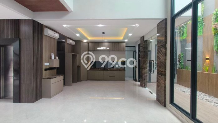 Dijual Rumah Luas Megah Dengan View Cantik di Citraland, Surabaya Dijual Rumah Luas Megah Dengan View Cantik di Citraland, Surabaya