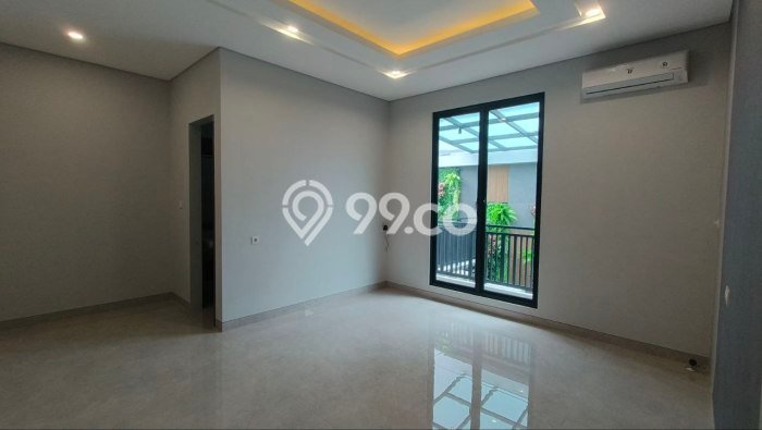 Dijual Rumah Luas Megah Dengan View Cantik di Citraland, Surabaya Dijual Rumah Luas Megah Dengan View Cantik di Citraland, Surabaya