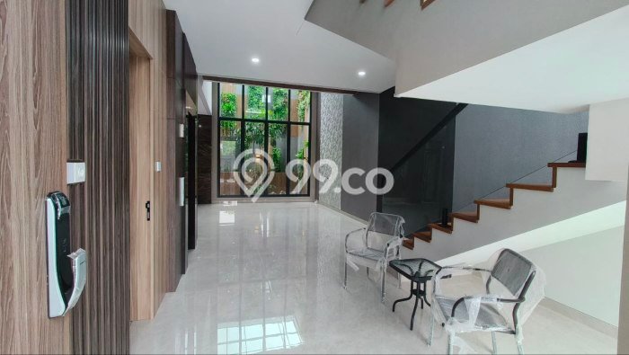 Dijual Rumah Luas Megah Dengan View Cantik di Citraland, Surabaya Dijual Rumah Luas Megah Dengan View Cantik di Citraland, Surabaya
