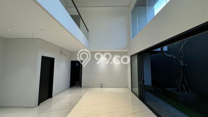 Dijual Rumah Luas Megah Dengan View Eksklusif di Citraland, Surabaya Dijual Rumah Luas Megah Dengan View Eksklusif di Citraland, Surabaya