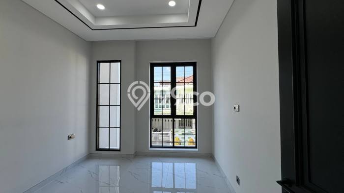 Ready to Use! Premium House LT 140m2 Desain Elegan di Dharma Husada Ready to Use! Premium House LT 140m2 Desain Elegan di Dharma Husada