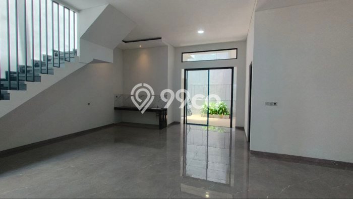 Rumah Elit Modern Tanpa Renovasi di Manyar Surabaya Rumah Elit Modern Tanpa Renovasi di Manyar Surabaya