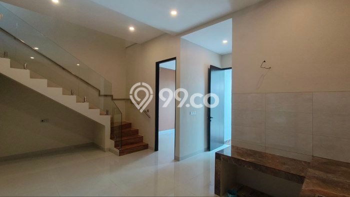 Dijual Hunian Rumah Terawat 3 KT di Manyar, Surabaya Dijual Hunian Rumah Terawat 3 KT di Manyar, Surabaya