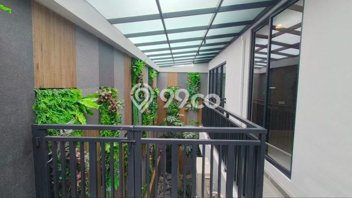 Dijual Rumah Luas Megah Dengan View Cantik di Citraland, Surabaya Dijual Rumah Luas Megah Dengan View Cantik di Citraland, Surabaya