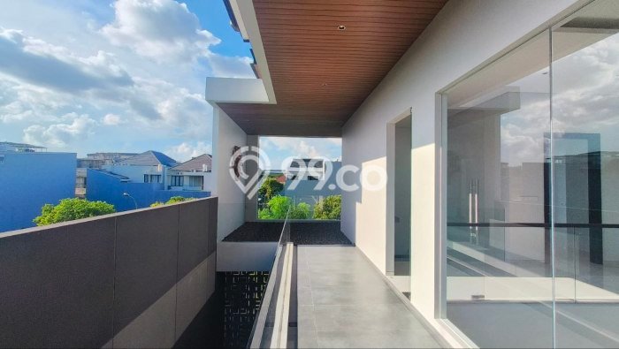 Dijual Rumah Luas Megah Dengan View Eksklusif di Citraland, Surabaya Dijual Rumah Luas Megah Dengan View Eksklusif di Citraland, Surabaya
