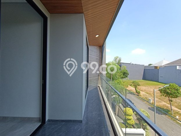 Dijual Rumah Luas Elegan Dengan View Cantik di Citraland, Surabaya Dijual Rumah Luas Elegan Dengan View Cantik di Citraland, Surabaya