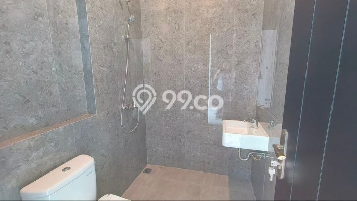 Jual Rumah Luas Megah Dengan View Cantik di Galaxy, Surabaya Jual Rumah Luas Megah Dengan View Cantik di Galaxy, Surabaya