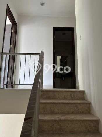 Rumah Elit Modern Tanpa Renovasi di Pantai Indah Kapuk Jakarta Utara Rumah Elit Modern Tanpa Renovasi di Pantai Indah Kapuk Jakarta Utara