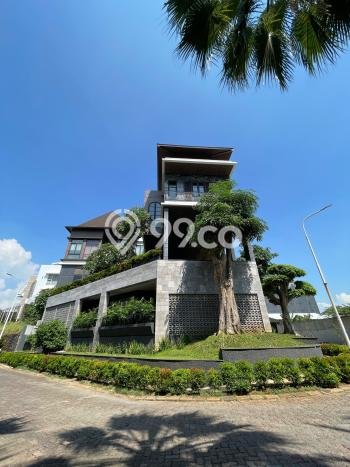 Rumah Mewah LB 609m2 Siap Pakai Desain Elegan di Pantai Mutiara, Jakarta Utara Rumah Mewah LB 609m2 Siap Pakai Desain Elegan di Pantai Mutiara, Jakarta Utara