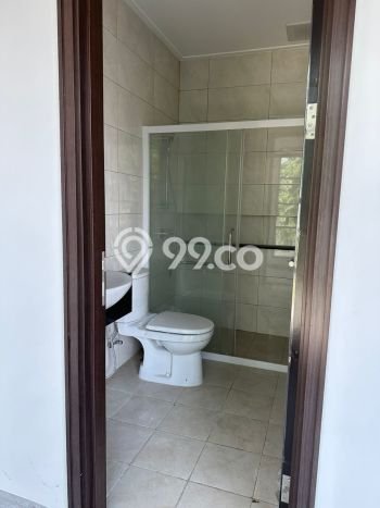 Rumah Elit Modern Tanpa Renovasi di Pantai Indah Kapuk Jakarta Utara Rumah Elit Modern Tanpa Renovasi di Pantai Indah Kapuk Jakarta Utara