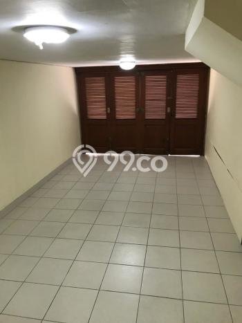 SPECIAL PRICE! Rumah di Pondok Indah, 3 KM, Akses Mudah Pusat Kota, LT 200m2m² LB 250m2m² SPECIAL PRICE! Rumah di Pondok Indah, 3 KM, Akses Mudah Pusat Kota, LT 200m2m² LB 250m2m²