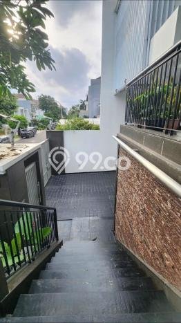 Jual Rumah Mewah Megah Dengan View Cantik di Pantai Indah Kapuk, Jakarta Utara Jual Rumah Mewah Megah Dengan View Cantik di Pantai Indah Kapuk, Jakarta Utara
