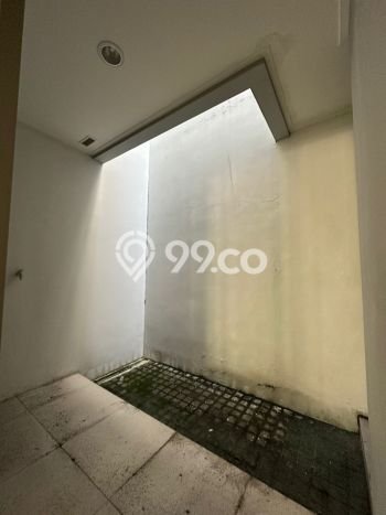 Rumah Elit Modern Tanpa Renovasi di Pantai Indah Kapuk Jakarta Utara Rumah Elit Modern Tanpa Renovasi di Pantai Indah Kapuk Jakarta Utara