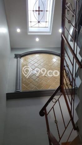 Rumah Modern Minimalis 5 Kamar Bisa Langsung Pindah di Kelapa Gading Rumah Modern Minimalis 5 Kamar Bisa Langsung Pindah di Kelapa Gading
