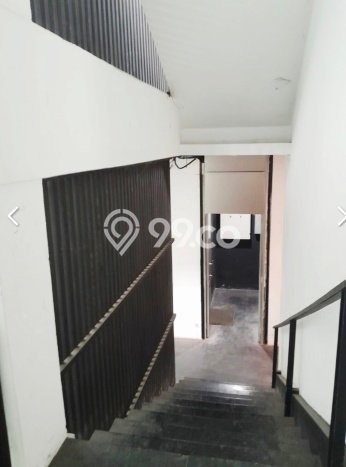 Unit Komersial Dijual di Jakarta Selatan LT 1521m2 & LB 3000m2 Unit Komersial Dijual di Jakarta Selatan LT 1521m2 & LB 3000m2