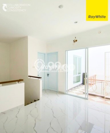 Jual Rumah Luas Elegan Dengan View Eksklusif di Bintaro, Tangerang Selatan Jual Rumah Luas Elegan Dengan View Eksklusif di Bintaro, Tangerang Selatan