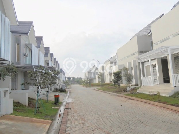 Jual Rumah Mewah Megah Dengan View Cantik di Bintaro, Tangerang Selatan Jual Rumah Mewah Megah Dengan View Cantik di Bintaro, Tangerang Selatan