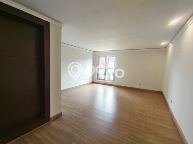 Dijual Rumah Luas Megah Dengan View Eksklusif di Pondok Indah, Jakarta Selatan Dijual Rumah Luas Megah Dengan View Eksklusif di Pondok Indah, Jakarta Selatan