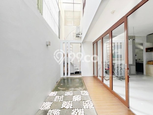 Jual Rumah Luas Elegan Dengan View Eksklusif di Bintaro, Tangerang Selatan Jual Rumah Luas Elegan Dengan View Eksklusif di Bintaro, Tangerang Selatan