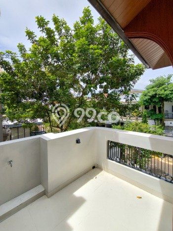Hunian Elit LB 250m2 Siap Huni Desain Elegan di Bintaro, Tangerang Selatan Hunian Elit LB 250m2 Siap Huni Desain Elegan di Bintaro, Tangerang Selatan