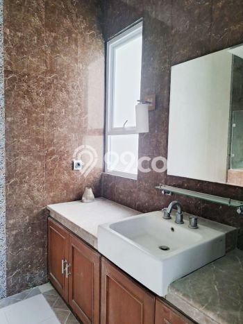 Rumah Mewah LB 400m2 Siap Huni Desain Elegan di Veteran, Jakarta Selatan Rumah Mewah LB 400m2 Siap Huni Desain Elegan di Veteran, Jakarta Selatan