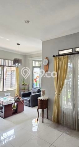 Rumah Luas Asri 3 KT Siap Pakai di Bintaro Tangerang Selatan Rumah Luas Asri 3 KT Siap Pakai di Bintaro Tangerang Selatan