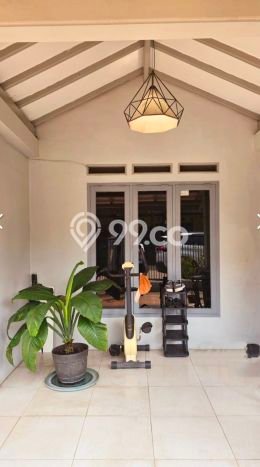Rumah Luas Asri 3 KT Siap Pakai di Bintaro Tangerang Selatan Rumah Luas Asri 3 KT Siap Pakai di Bintaro Tangerang Selatan