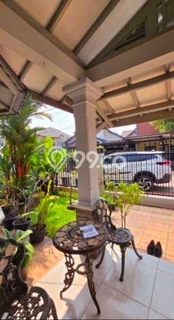 Rumah Luas Asri 3 KT Siap Pakai di Bintaro Tangerang Selatan Rumah Luas Asri 3 KT Siap Pakai di Bintaro Tangerang Selatan