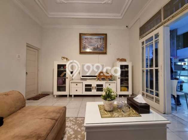 Rumah Luxury Modern Tanpa Renovasi di Joglo Jakarta Barat Rumah Luxury Modern Tanpa Renovasi di Joglo Jakarta Barat