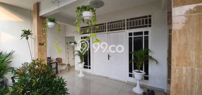 Rumah Luxury Modern Tanpa Renovasi di Joglo Jakarta Barat Rumah Luxury Modern Tanpa Renovasi di Joglo Jakarta Barat