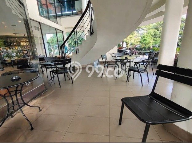 Unit Komersial Dijual di Tangerang Selatan LT 1110m2 & LB 440m2 Unit Komersial Dijual di Tangerang Selatan LT 1110m2 & LB 440m2