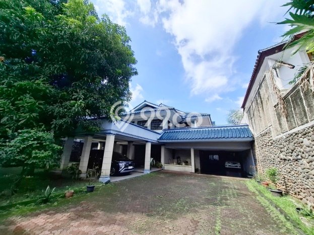 Ready to Use! Luxury House LT 1419m2 Desain Modern di Cipete Ready to Use! Luxury House LT 1419m2 Desain Modern di Cipete
