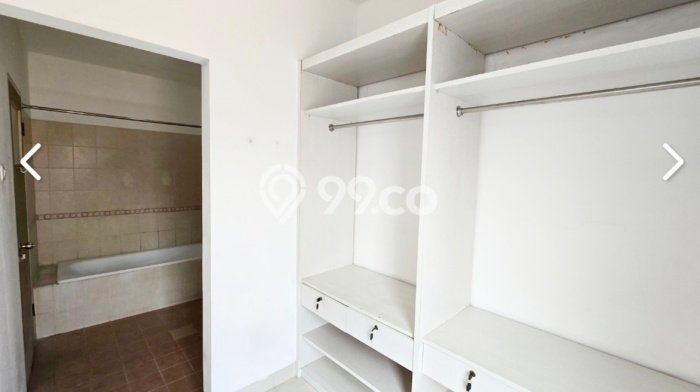 Aset Investasi! Kost Dijual di Karawaci, Tangerang, 20 KT, 20 KM, Luas 730m2 Aset Investasi! Kost Dijual di Karawaci, Tangerang, 20 KT, 20 KM, Luas 730m2