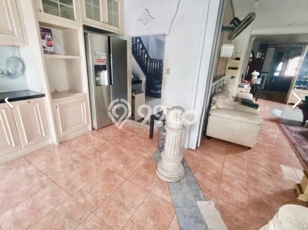 Siap Huni Hunian Elit 6 Kamar di Kebon Jeruk Dekat ke Mana Pun Siap Huni Hunian Elit 6 Kamar di Kebon Jeruk Dekat ke Mana Pun