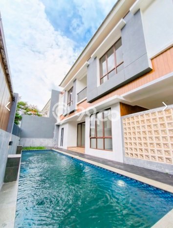 Rumah Mewah LB 340m2 Siap Pakai Desain Elegan di Bintaro, Tangerang Selatan Rumah Mewah LB 340m2 Siap Pakai Desain Elegan di Bintaro, Tangerang Selatan