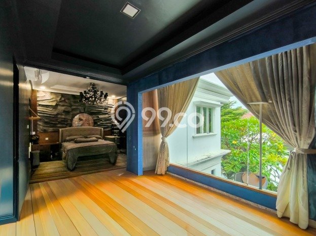Rumah Elit LB 450m2 Siap Huni Desain Elegan di Bintaro, Tangerang Selatan Rumah Elit LB 450m2 Siap Huni Desain Elegan di Bintaro, Tangerang Selatan