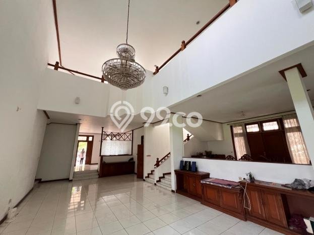 Rumah Eksklusif Siap Huni LT 2008m2 di Cinere, Depok Rumah Eksklusif Siap Huni LT 2008m2 di Cinere, Depok