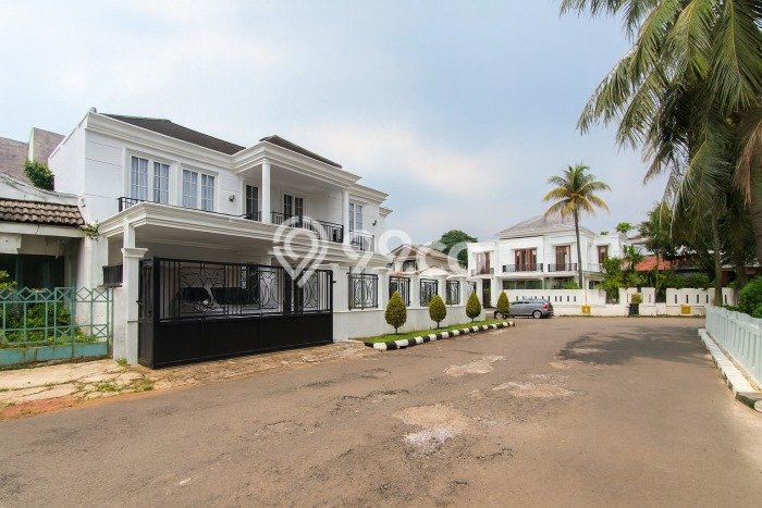 Jual Rumah Mewah Megah Dengan View Eksklusif di Bintaro, Tangerang Selatan Jual Rumah Mewah Megah Dengan View Eksklusif di Bintaro, Tangerang Selatan