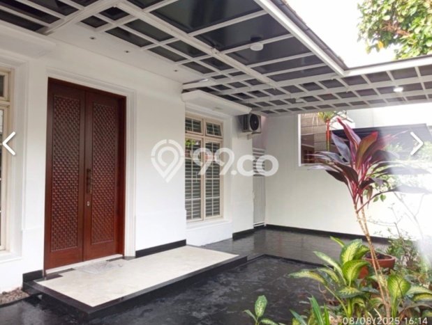Hunian Mewah LB 220m2 Siap Pakai Desain Elegan di Pondok Indah, Jakarta Selatan Hunian Mewah LB 220m2 Siap Pakai Desain Elegan di Pondok Indah, Jakarta Selatan